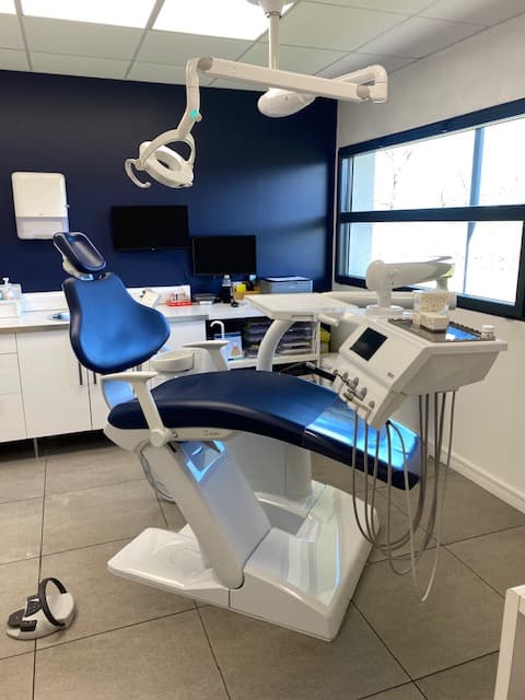 Fauteuil dentaire bleu marine